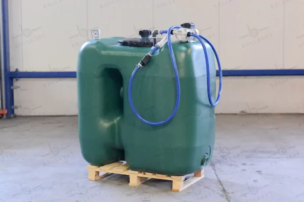 Cuve AdBlue en PE de 1000 litres avec pompe (220V) 8