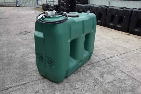 Cuve AdBlue en PE de 2000 litres avec pompe (220V) 2